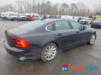 Trzecie zdjęcie samochodu z tyłu: 2018 VOLVO S90 T6 MOMENTUM VIN:LVY992MK4JP024517 - miniatura