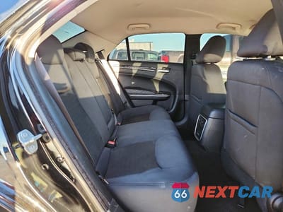 Zdjęcie 10 z 12 samochodu: 2023 CHRYSLER 300 TOURING VIN:2C3CCAAG4PH604991 - miniatura