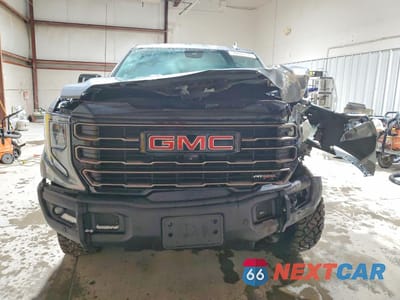 Piąte zdjęcie samochodu w środku: 2023 GMC SIERRA K1500 AT4X VIN:3GTUUFEL2PG360159 - miniatura