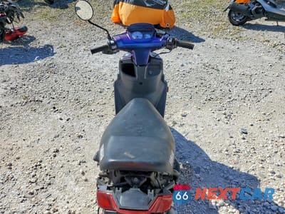Zdjęcie 6 z 9 samochodu: 2004 YAMAHA YW50 AP ZUMA VIN:LPRSA20A94A406847 - miniatura