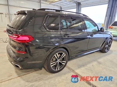 Trzecie zdjęcie samochodu z tyłu: 2019 BMW X7 XDRIVE50I VIN:5UXCX4C51KLS37832 - miniatura
