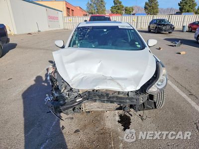 Piąte zdjęcie samochodu w środku: 2015 HYUNDAI ELANTRA LIMITED VIN:5NPDH4AE3FH616508 - miniatura