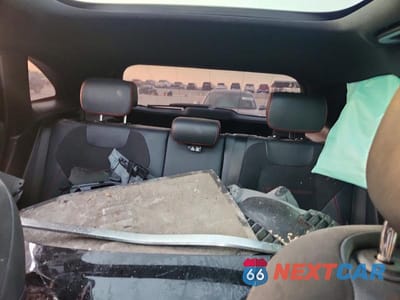 Zdjęcie 10 z 12 samochodu: 2023 MERCEDES-BENZ GLA 250 VIN:W1N4N4GB6PJ516166 - miniatura