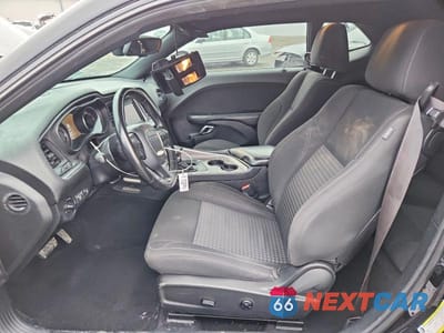 Zdjęcie 7 z 12 samochodu: 2019 DODGE CHALLENGER SXT VIN:2C3CDZAG0KH712013 - miniatura