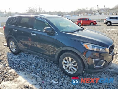 Czwarte zdjęcie samochodu z boku: 2018 KIA SORENTO LX VIN:5XYPG4A35JG357308 - miniatura
