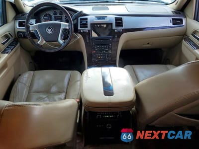 Zdjęcie 8 z 13 samochodu: 2010 CADILLAC ESCALADE ESV PREMIUM VIN:1GYUKJEF8AR209184 - miniatura