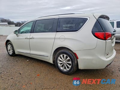 Drugie zdjęcie samochodu z przodu: 2019 CHRYSLER PACIFICA TOURING L VIN:2C4RC1BG7KR589152 - miniatura
