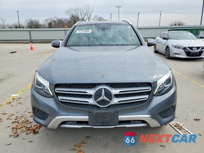 Piąte zdjęcie samochodu w środku: 2018 MERCEDES-BENZ GLC 300 4MATIC VIN:WDC0G4KB4JV104135 - miniatura