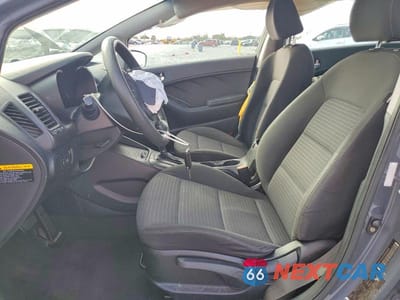 Zdjęcie 7 z 13 samochodu: 2016 KIA FORTE LX VIN:KNAFX4A63G5580838 - miniatura