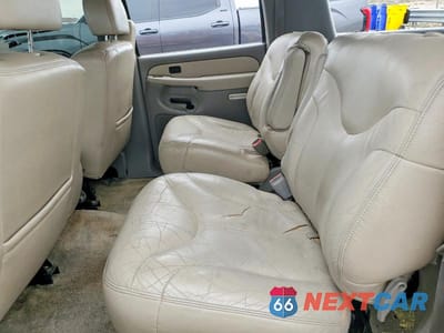 Zdjęcie 11 z 12 samochodu: 2001 GMC YUKON XL K1500 VIN:3GKFK16T61G147467 - miniatura