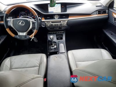 Zdjęcie 8 z 12 samochodu: 2014 LEXUS ES 300H VIN:JTHBW1GG6E2052842 - miniatura