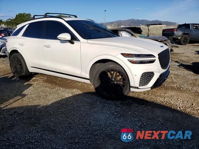 Czwarte zdjęcie samochodu z boku: 2022 GENESIS GV70 BASE VIN:KMUMCDTC2NU020947 - miniatura