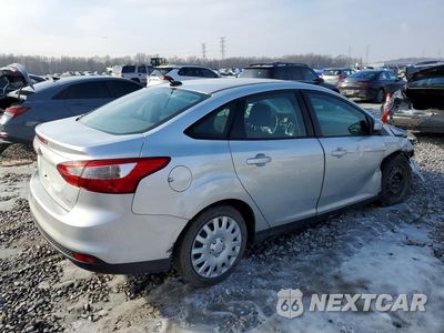 Trzecie zdjęcie samochodu z tyłu: 2012 FORD FOCUS SE VIN:1FAHP3F26CL154441 - miniatura