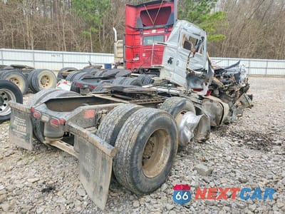 Czwarte zdjęcie samochodu z boku: 2015 VOLVO VNL SEMI TRUCK VIN:4V4NC9EG6FN178132 - miniatura