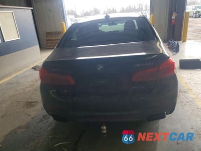 Zdjęcie 6 z 12 samochodu: 2018 BMW M550XI VIN:WBAJB9C5XJG463652 - miniatura