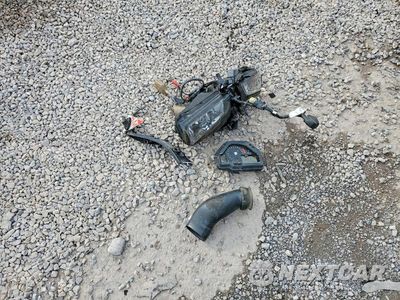 Zdjęcie 8 z 9 samochodu: 2003 HONDA CBR600 RR VIN:JH2PC37063M004720 - miniatura