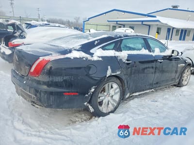 Trzecie zdjęcie samochodu z tyłu: 2016 JAGUAR XJL PORTFOLIO VIN:SAJWJ2GD7G8V95289 - miniatura