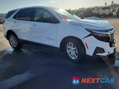 Czwarte zdjęcie samochodu z boku: 2022 CHEVROLET EQUINOX LS VIN:3GNAXHEV1NS164304 - miniatura