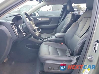 Zdjęcie 7 z 12 samochodu: 2024 VOLVO XC40 CORE VIN:YV4L12UK1R2364461 - miniatura