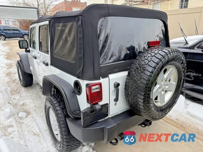 Trzecie zdjęcie samochodu z tyłu: 2015 JEEP WRANGLER UNLIMITED SPORT VIN:1C4BJWDG4FL774579 - miniatura