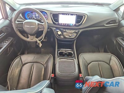 Zdjęcie 8 z 13 samochodu: 2023 CHRYSLER PACIFICA LIMITED VIN:2C4RC3GG0PR589912 - miniatura