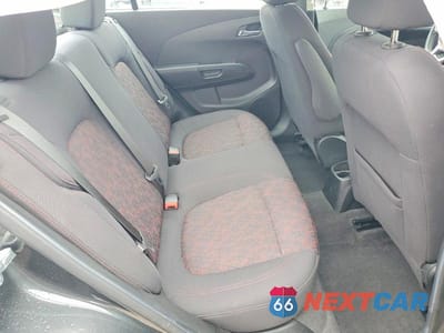 Zdjęcie 10 z 12 samochodu: 2020 CHEVROLET SONIC LT VIN:1G1JD5SB1L4133960 - miniatura