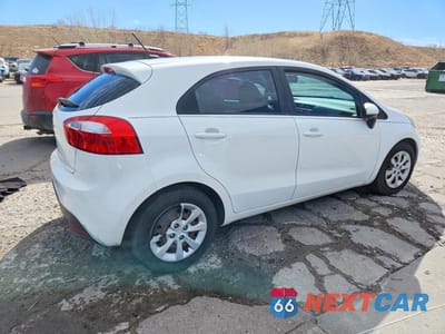 Trzecie zdjęcie samochodu z tyłu: 2012 KIA RIO 5-DOOR LX VIN:KNADM5A31C6014760 - miniatura
