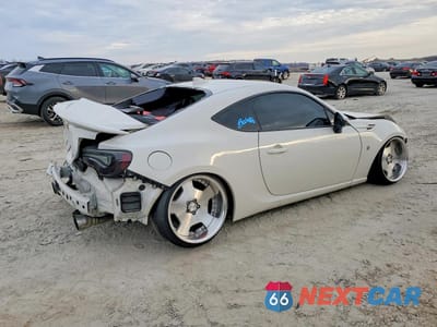 Trzecie zdjęcie samochodu z tyłu: 2017 TOYOTA 86 BASE VIN:JF1ZNAA10H9709157 - miniatura