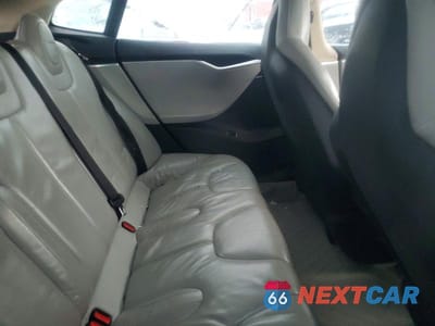 Zdjęcie 10 z 11 samochodu: 2014 TESLA MODEL S 85 4DR VIN:5YJSA1H13EFP42295 - miniatura