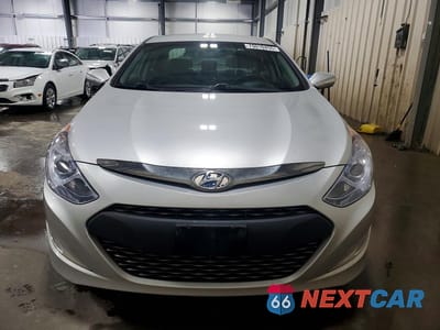 Piąte zdjęcie samochodu w środku: 2013 HYUNDAI SONATA HYBRID BASE VIN:KMHEC4A48DA093223 - miniatura