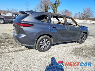 Trzecie zdjęcie samochodu z tyłu: 2020 TOYOTA HIGHLANDER XLE VIN:5TDGZRBH1LS006998 - miniatura