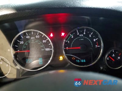 Zdjęcie 9 z 12 samochodu: 2013 JEEP WRANGLER UNLIMITED SAHARA VIN:1C4BJWEG0DL560796 - miniatura