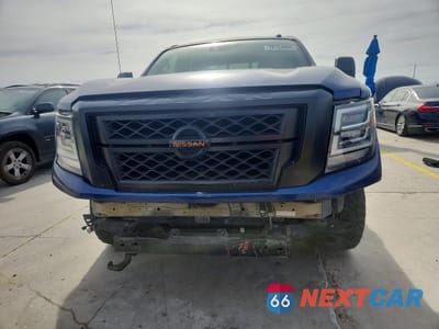 Piąte zdjęcie samochodu w środku: 2020 NISSAN TITAN XD PRO-4X VIN:1N6AA1FB1LN505016 - miniatura