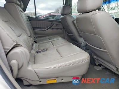 Zdjęcie 11 z 12 samochodu: 2003 TOYOTA SEQUOIA LIMITED VIN:5TDBT48A63S184639 - miniatura