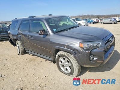 Czwarte zdjęcie samochodu z boku: 2022 TOYOTA 4RUNNER VIN:JTEFU5JR5N5270940 - miniatura