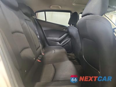 Zdjęcie 10 z 12 samochodu: 2016 MAZDA 3 TOURING VIN:3MZBM1L74GM317537 - miniatura