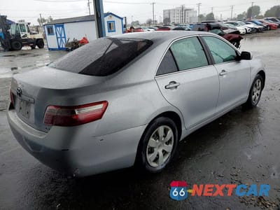 Trzecie zdjęcie samochodu z tyłu: 2008 TOYOTA CAMRY CE VIN:4T4BE46K48R020705 - miniatura