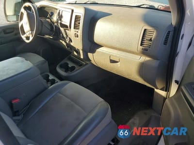 Zdjęcie 8 z 12 samochodu: 2019 NISSAN NV 2500 S VIN:1N6BF0LY1KN810720 - miniatura