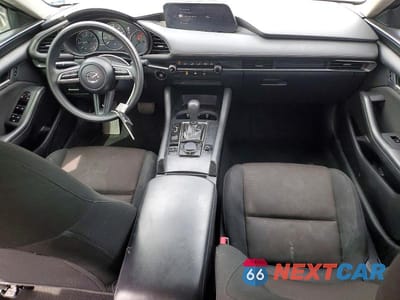 Zdjęcie 8 z 12 samochodu: 2019 MAZDA 3 VIN:3MZBPABLXKM113548 - miniatura