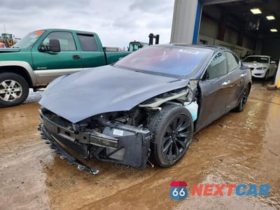 2017 TESLA MODEL S 5YJSA1E27HF217306 - główne zdjęcie licytacji z USA - miniatura