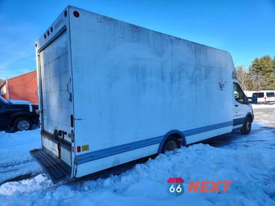 Trzecie zdjęcie samochodu z tyłu: 2015 FORD TRANSIT T-350 HD VIN:1FDWS9PV9FKA13042 - miniatura