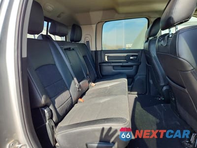 Zdjęcie 10 z 11 samochodu: 2018 RAM 2500 SLT VIN:3C6UR5ML8JG169664 - miniatura