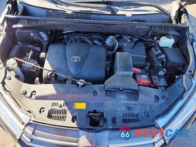 Zdjęcie 12 z 12 samochodu: 2018 TOYOTA HIGHLANDER SE VIN:5TDJZRFH8JS858102 - miniatura