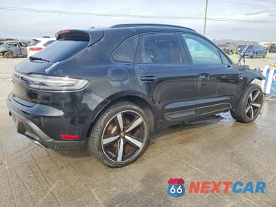 Trzecie zdjęcie samochodu z tyłu: 2023 PORSCHE MACAN BASE VIN:WP1AA2A52PLB17898 - miniatura