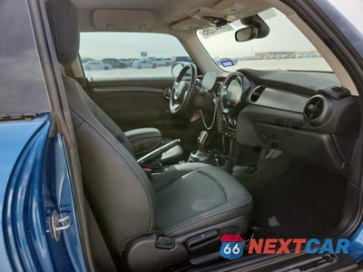 Zdjęcie 10 z 13 samochodu: 2024 MINI COOPER VIN:WMW33DH05R2W02634 - miniatura