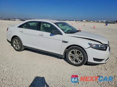 Czwarte zdjęcie samochodu z boku: 2017 FORD TAURUS SE VIN:1FAHP2D81HG132428 - miniatura