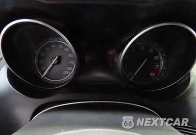 Zdjęcie 8 z 10 samochodu: 2014 JAGUAR F-TYPE V8 S VIN:SAJWA6GL6EMK07553 - miniatura
