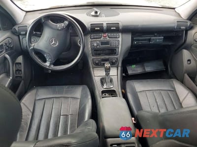Zdjęcie 8 z 12 samochodu: 2002 MERCEDES-BENZ C 32 AMG KOMPRESSOR VIN:WDBRF65J02F232851 - miniatura