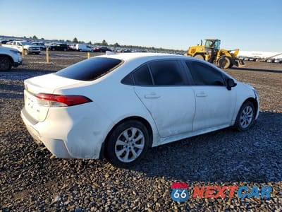 Trzecie zdjęcie samochodu z tyłu: 2020 TOYOTA COROLLA LE VIN:JTDEPRAE6LJ028044 - miniatura