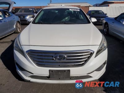 Piąte zdjęcie samochodu w środku: 2016 HYUNDAI SONATA SE VIN:5NPE24AF8GH334980 - miniatura